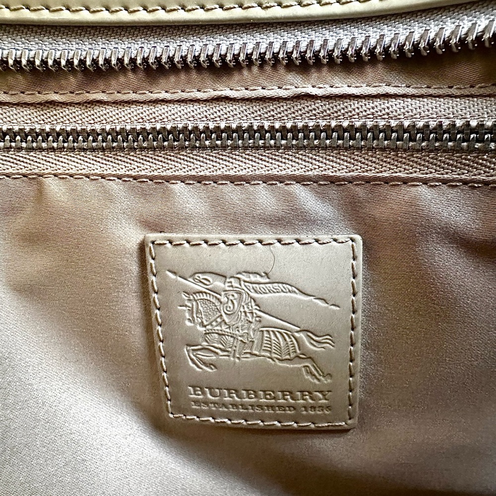Burberry Bag Quilted Beacon Large Tote Patent Leather Satchel - Beige - Picture 3 of 7